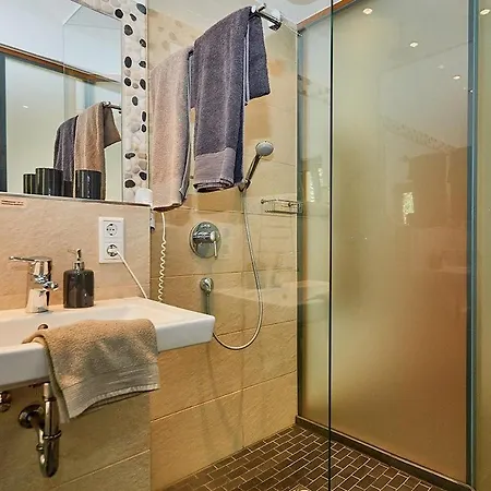 Estalagem Onkel Toms Huette, Weingut Friedhelm Lenz *