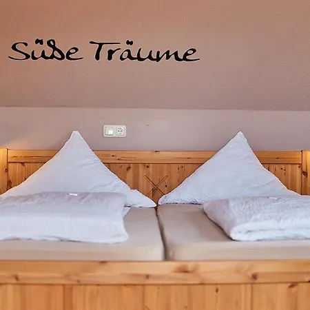 אורחן Onkel Toms Huette, Weingut Friedhelm Lenz