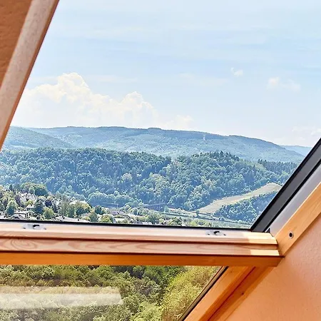 Onkel Toms Huette, Weingut Friedhelm Lenz * Bullay