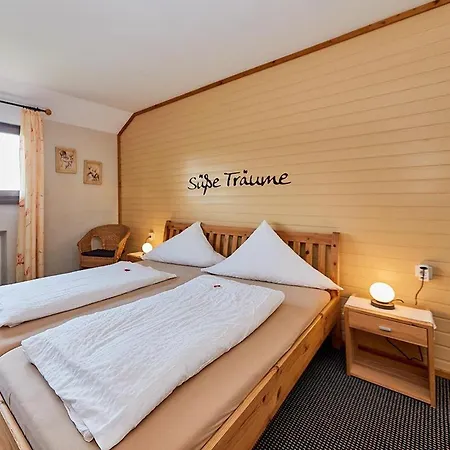 Onkel Toms Huette, Weingut Friedhelm Lenz