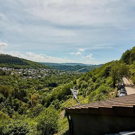 Onkel Toms Huette, Weingut Friedhelm Lenz