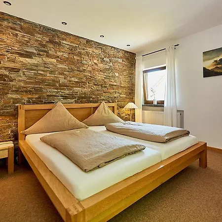 Onkel Toms Huette, Weingut Friedhelm Lenz אורחן בולאיי