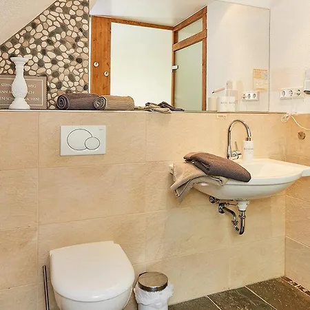 אורחן Onkel Toms Huette, Weingut Friedhelm Lenz