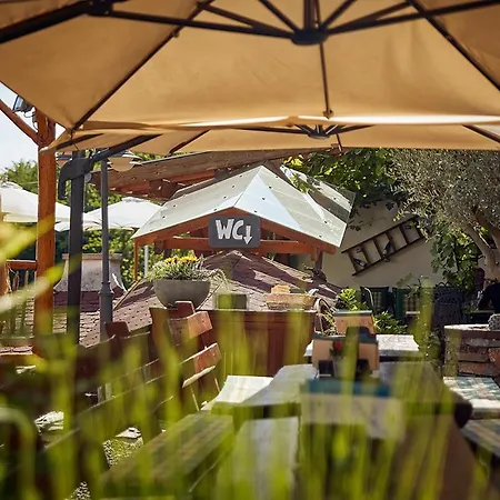 Onkel Toms Huette, Weingut Friedhelm Lenz Kro Bullay