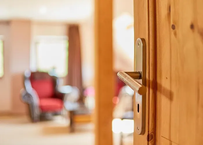 Onkel Toms Huette, Weingut Friedhelm Lenz Bullay