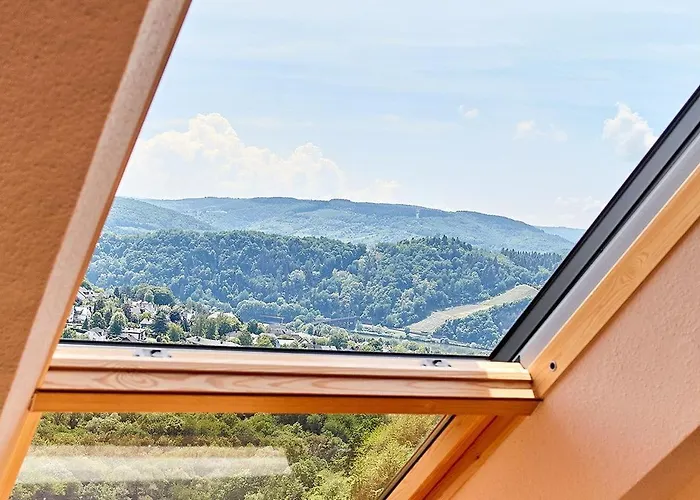 Onkel Toms Huette, Weingut Friedhelm Lenz * Bullay