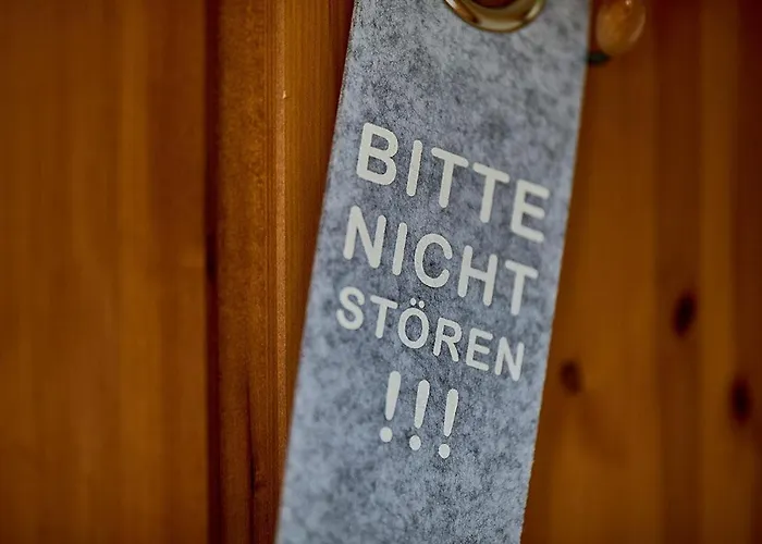 Han/Misafirhane Onkel Toms Huette, Weingut Friedhelm Lenz Bullay