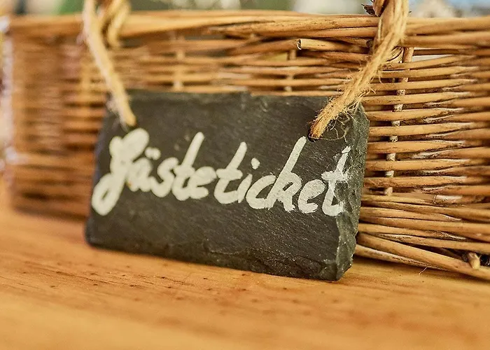 Onkel Toms Huette, Weingut Friedhelm Lenz Han/Misafirhane