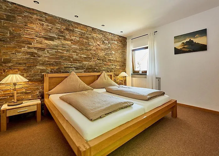 Onkel Toms Huette, Weingut Friedhelm Lenz Kro Bullay