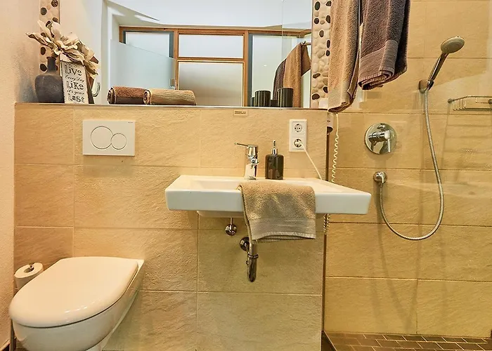 Onkel Toms Huette, Weingut Friedhelm Lenz