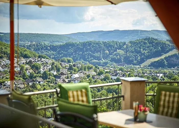 Onkel Toms Huette, Weingut Friedhelm Lenz * Bullay