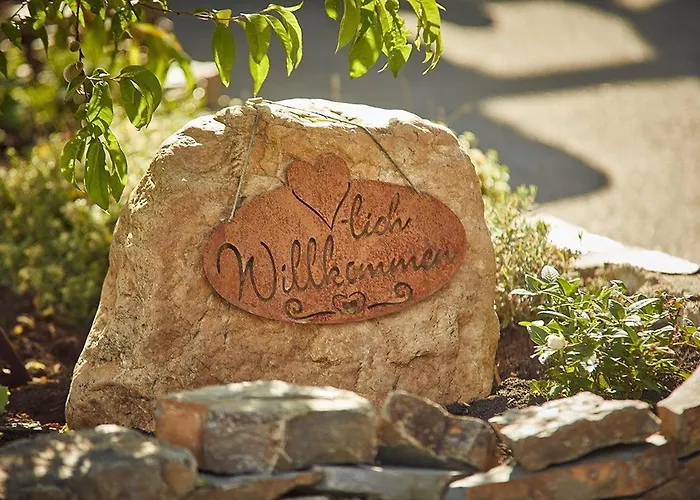 Onkel Toms Huette, Weingut Friedhelm Lenz Mini-hôtel Bullay